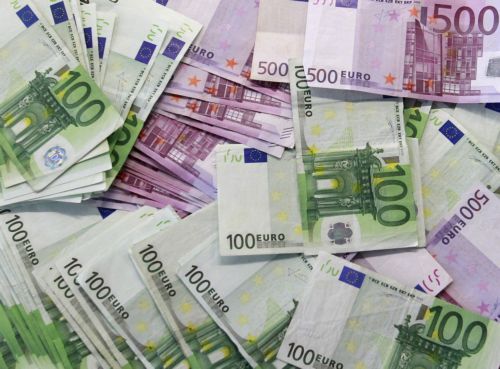 Στο χαμηλότερο επίπεδο του τελευταίου τριμήνου υποχωρεί το spread στα ομόλογα