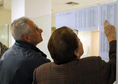 Κόντρα κυβέρνησης-ΝΔ για την απεργία των γιατρών με φόντο ακυρωμένα ραντεβού και ουρές