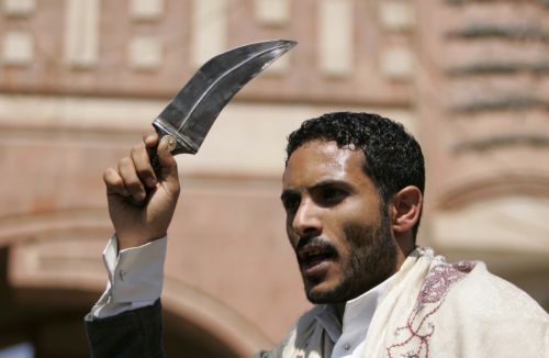 Αιματηρές αντικυβερνητικές διαδηλώσεις συνταράσσουν και την Υεμένη