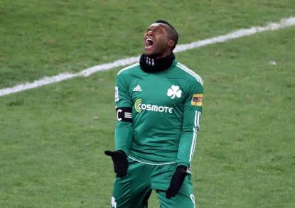 Ο αμφίβολος και έξαλλος Σισέ και ο δακρυσμένος Καρνέζης