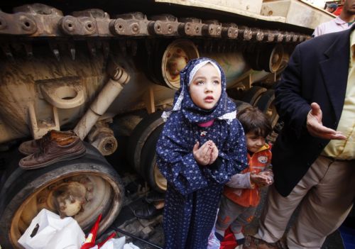 Το ενδιαφέρον της Αθήνας για περαιτέρω συνεργασία μετέφερε στην Αίγυπτο ο γγ του ΥΠΕΞ