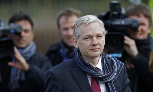 Την έκδοση του Τζούλιαν Άσαντζ στη Σουηδία αποφάσισε βρετανικό δικαστήριο