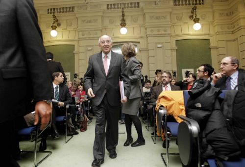 Σε 15 δισ. ευρώ εκτιμά η Μαδρίτη τη «διάσωση» των τραπεζών της, διαψεύδοντας τη Moody’s