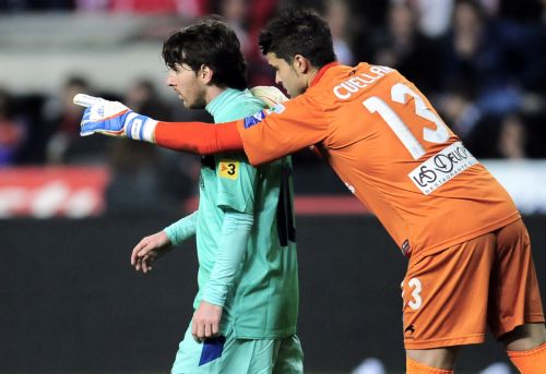 «Σκόνταψε» η Μπαρτσελόνα στη Χιχόν,  ανακοπή στο φινάλε για την Σεβίλη