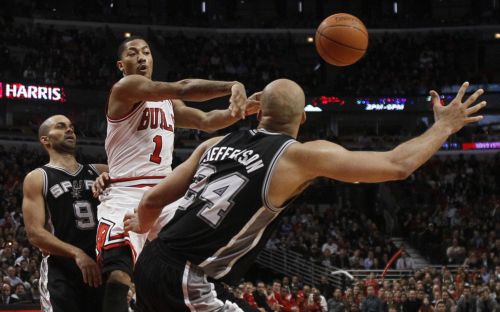 «Δώρο» Ρόουζ και νίκη των Μπουλς 109-99 τους Σπέρς