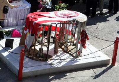 30 χρόνια «Θύρα 7», τα μαύρα… γενέθλια