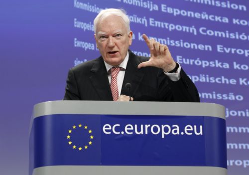 Έκδοση ευρω-ομολόγων για τη χρηματοδότηση έργων υποδομής προωθεί η Κομισιόν