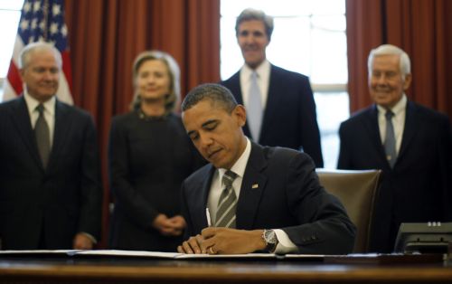 Υπεγράφη από τον Μπ.Ομπάμα η συνθήκη πυρηνικού αφοπλισμού START ΙΙ