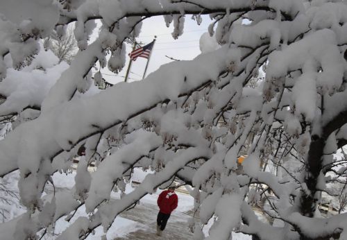 Χιονοθύελλες πλήττουν τις κεντρικές ΗΠΑ, χιλιάδες οι ακυρώσεις στις πτήσεις