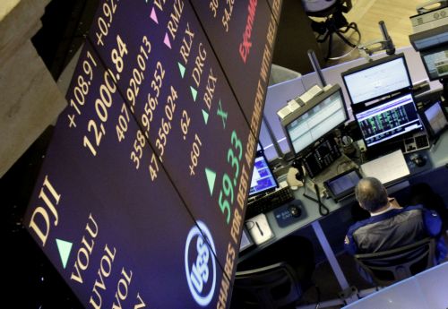 Άνοδος στα ευρωπαϊκά χρηματιστήρια και τη Γουόλ Στριτ την Τρίτη