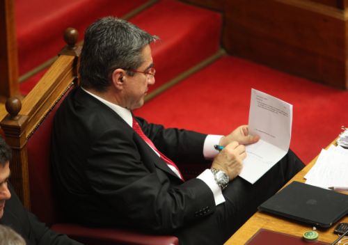 Ψηφίστηκε, εν μέσω έντονων αντιδράσεων, το νομοσχέδιο για την Υγεία