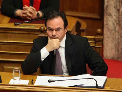 «Αναζητούνται» τα υπό ρύθμιση κλειστά επαγγέλματα, ενώ αρχίζει η συζήτηση του νομοσχεδίου