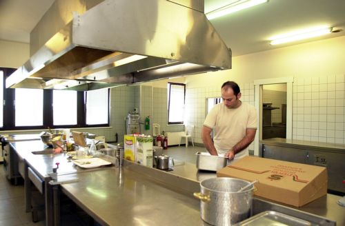 Απαραίτητο το βιβλιάριο υγείας για εργαζομένους σε καταστήματα υγειονομικού ενδιαφέροντος