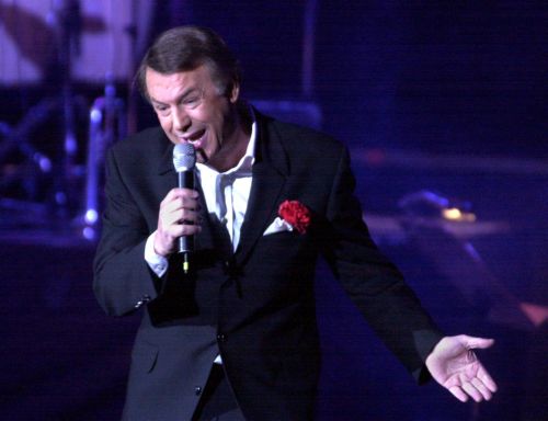 Διπλή η εμφάνιση του Adamo στο Μέγαρο Μουσικής, λόγω υψηλής ζήτησης