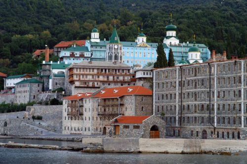 Πυρκαγιά στο ρωσικό μοναστήρι του Άγιου Παντελεήμονα στο Άγιο Όρος