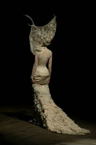 Έκθεση με δημιουργίες του Αλεξάντερ Μακουήν στο Μητροπολιτικό Μουσείο της Ν.Υόρκης