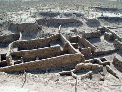 Αρχαία δίπλα στις καμπάνες των «Αστεριών» της Γλυφάδας