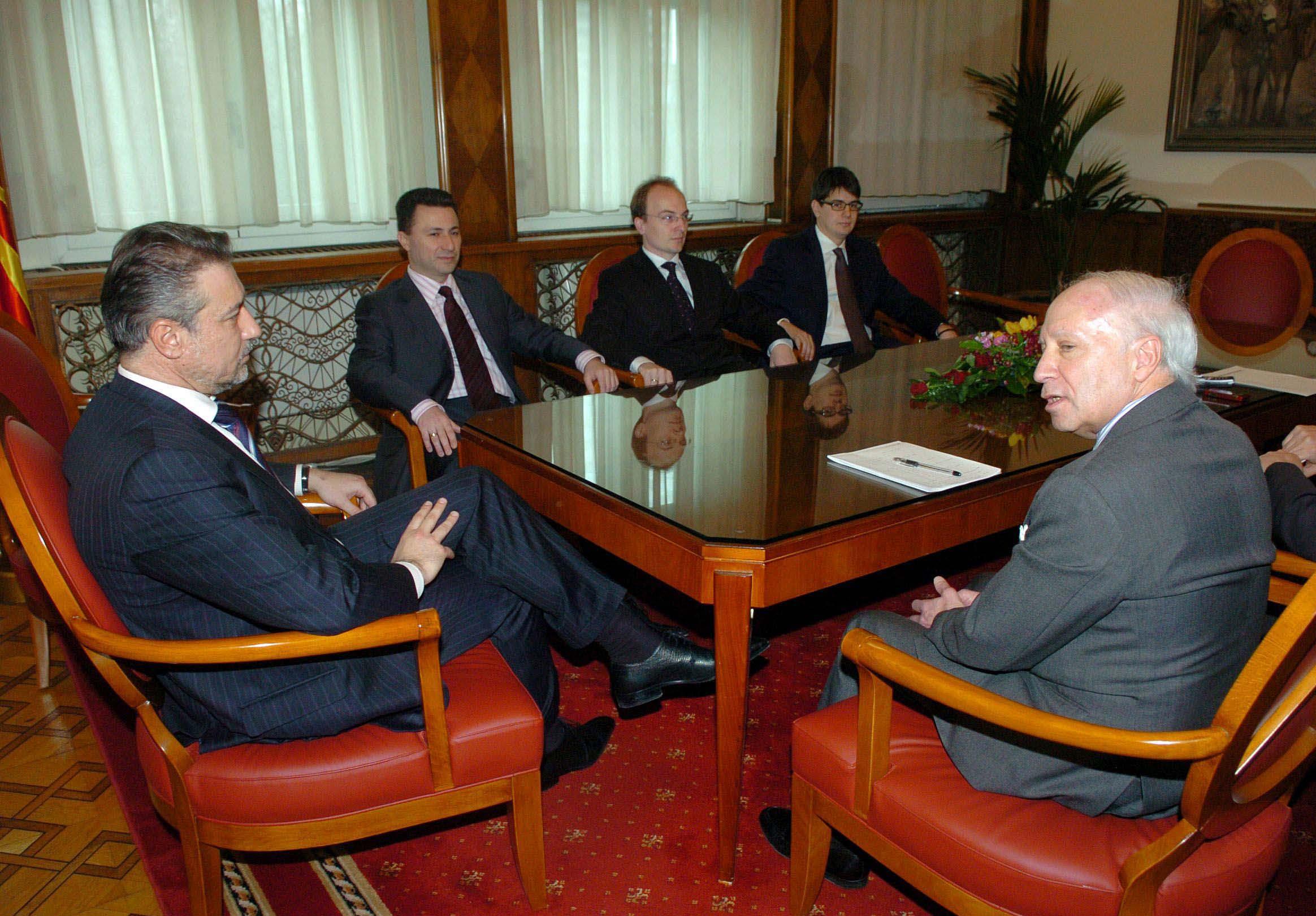 Ζητούμενο να «βρεθεί λύση για το όνομα σήμερα» απαντά η Αθήνα στις δηλώσεις Γκρούεφσκι