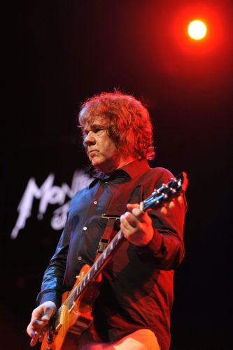 Πέθανε ο διάσημος κιθαρίστας Γκάρι Μουρ