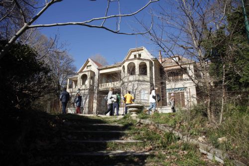 Προχωρούν οι εργασίες αποκατάστασης στο κτήμα Τατοΐου