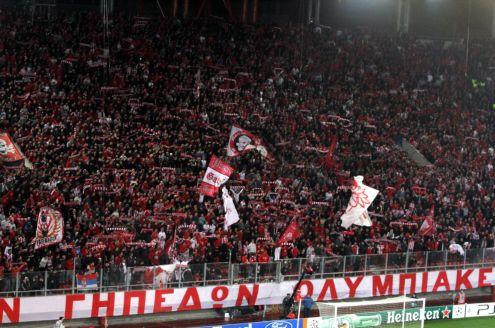 «Εμπαθής με τον Ολυμπιακό ο Μπιτσαξής» λέει η Θύρα 7