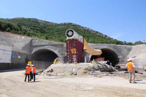 Ξεπερνούν το 1,8 δισ. ευρώ οι οφειλές του κράτους στον κατασκευαστικό κλάδο