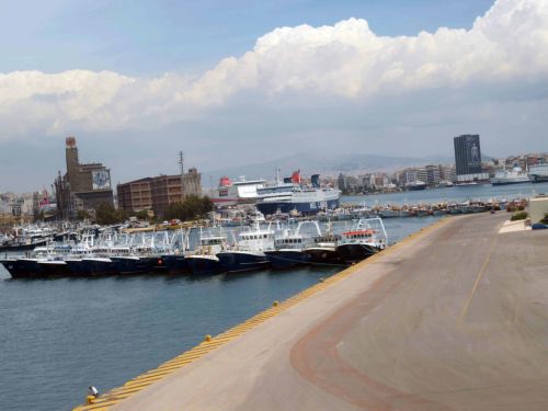 Διαβεβαιώσεις της κυβέρνησης για το δημόσιο χαρακτήρα των λιμανιών