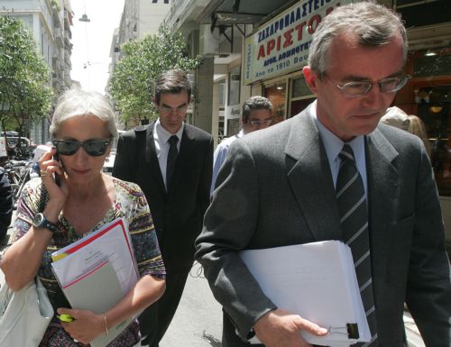 «Πουλήστε κρατική περιουσία για να επαναγοράσετε χρέος» συνιστά ο Μπομπ Τράα του ΔΝΤ