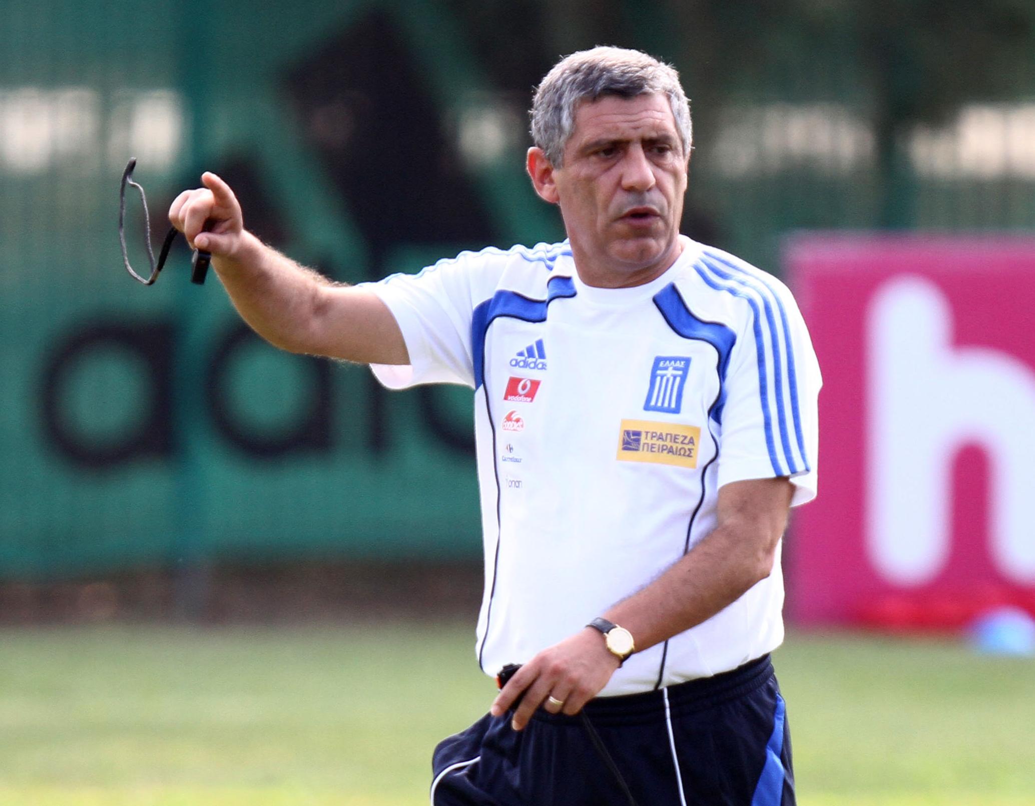 O Σάντος διατηρεί τον «κορμό» της Εθνικής εν όψει Euro 2012