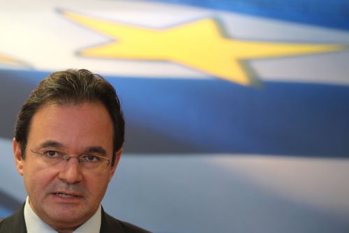 «Στη μάχη του χρέους θα χρησιμοποιήσουμε όλα τα όπλα μας» λέει ο Γ.Παπακωνσταντίνου