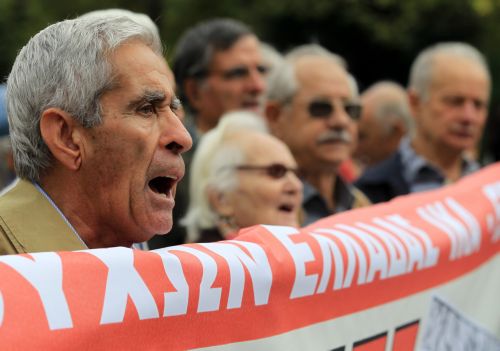 Συγκέντρωση διαμαρτυρίας συνταξιούχων στο Σύνταγμα