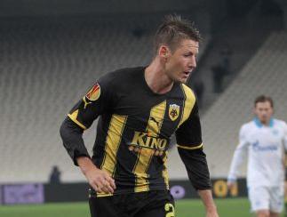 Νυχτοπερπατήματα για τρεις στην ΑΕΚ