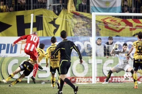 Πέρασμα… μισός τίτλος από το Βικελίδης με 2-1 για τον Ολυμπιακό