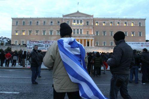 Συγκέντρωση στη Βουλή πραγματοποίησαν εργαζόμενοι στις αστικές συγκοινωνίες