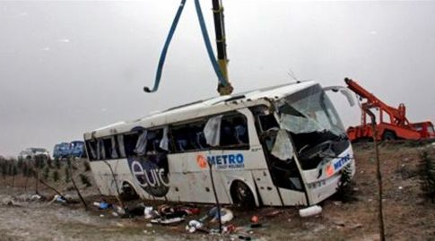 Στην Αθήνα διακομίζονται οι σοροί των Ελλήνων θυμάτων του τροχαίου στα Μάλγαρα