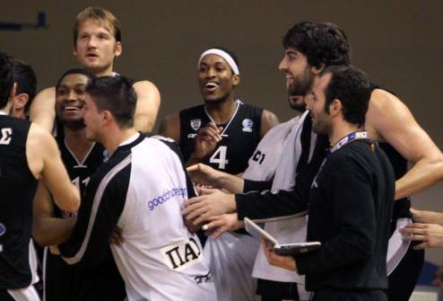 Ακόμα πιο κοντά στα πλέι οφ ο ΠΑΟΚ, στον… γκρεμό η ΑΕΚ