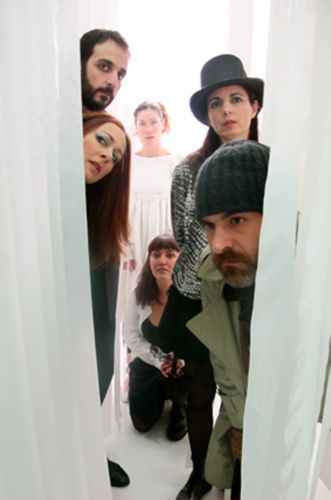 «Έξοδος» στο θέατρο Συνεργείο για πέντε σκηνοθέτες και πέντε συγγραφείς