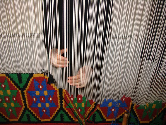 Ο αργαλειός στον Τυρό Αρκαδίας δεν σταματάει ποτέ να δουλεύει