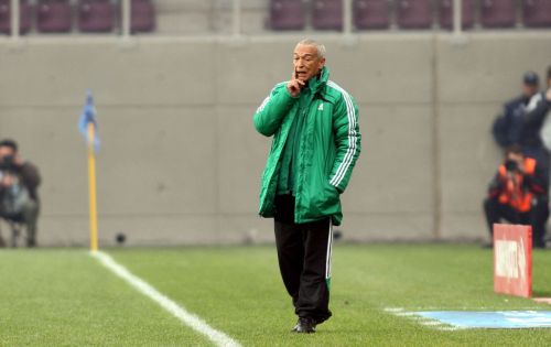 «Οφθαλμοφανές πέναλτι» λέει ο Φερέιρα, το «ιερό καθήκον» για Κωστένογλου