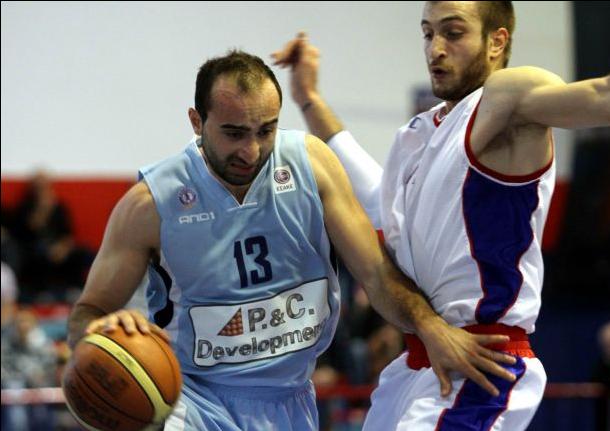 Κολοσσός… στη Νέα Σμύρνη και νίκη για το Μαρούσι