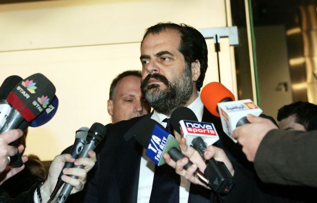 «Του αξίζει βραβείο λογοτεχνίας», η αντίδραση του Πατέρα για Μπέο