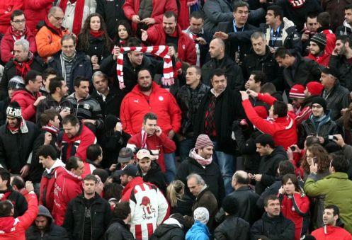 «Μην γίνει το παραμικρό» ζήτησε ο Μαρινάκης από τους οπαδούς