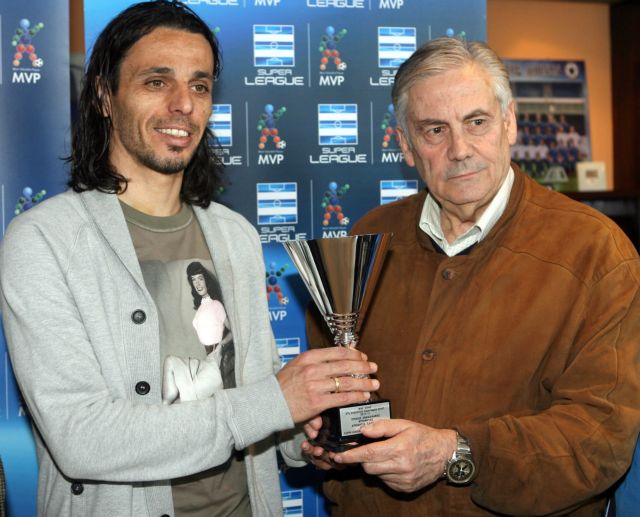 Παρέλαβε το βραβείο του ΜVP της 27ης αγωνιστικής ο Σφακιανάκης