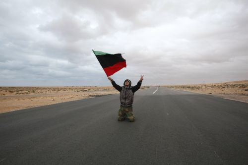 Όλο και περισσότερο καχύποπτο για τον ξένο Τύπο γίνεται το καθεστώς στη Λιβύη