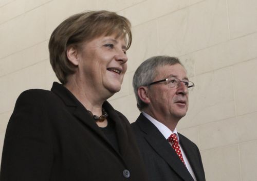 Μόνο στον μόνιμο μηχανισμό ευρω-στήριξης η συμμετοχή ιδιωτών σε αναδιάρθρωση, λέει η Μέρκελ