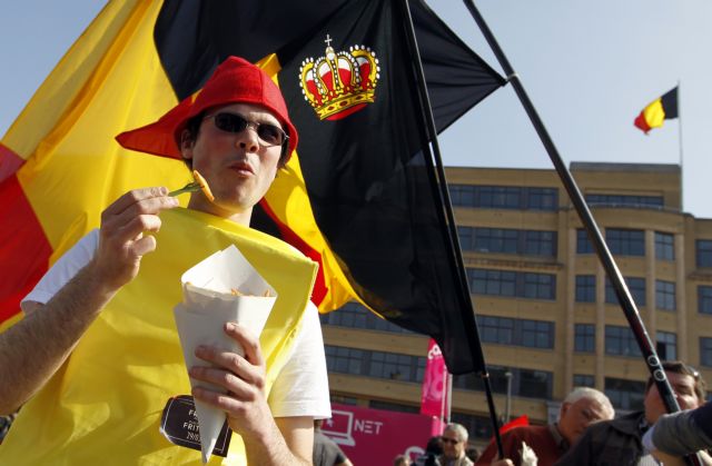 Κουρασμένοι οι Βέλγοι βλέπουν τη χώρα τους να σπάει νέο ρεκόρ ακυβερνησίας