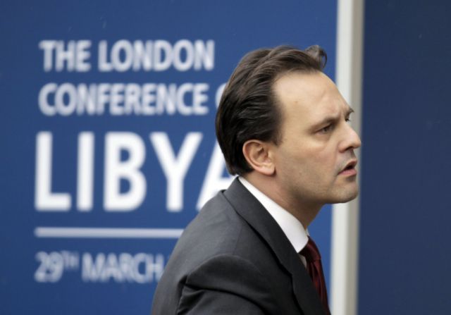 Ανοιχτή γραμμή μεταξύ Αθήνας και Αγκυρας για την κρίση στη Λιβύη