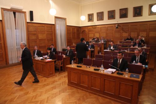 Υπερψηφίστηκε επί της αρχής το φορολογικό νομοσχέδιο στην αρμόδια Επιτροπή
