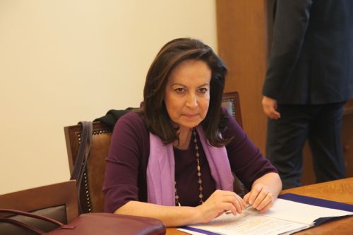 Επανεξετάζονται συγκεκριμένες περιπτώσεις συγχωνεύσεων σχολείων