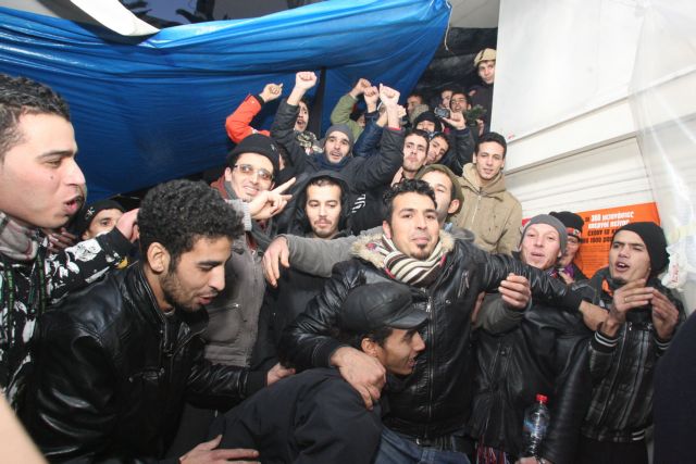 Αθώες οι δύο νεαρές που κατηγορούνταν ότι εμπόδισαν μετανάστες της Υπατίας να λάβουν τροφή